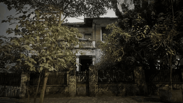 A Mulher da Casa Abandonada: do podcast viral à série no Prime Video