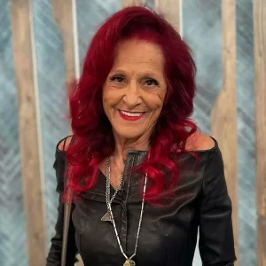 Imagem preta de espaço reservado para Patricia Field, designer de moda.
